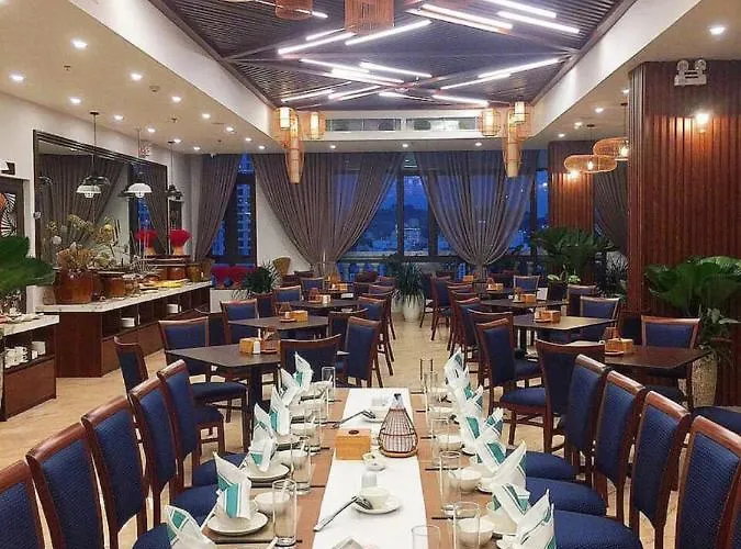 Hotel New Century 4*
