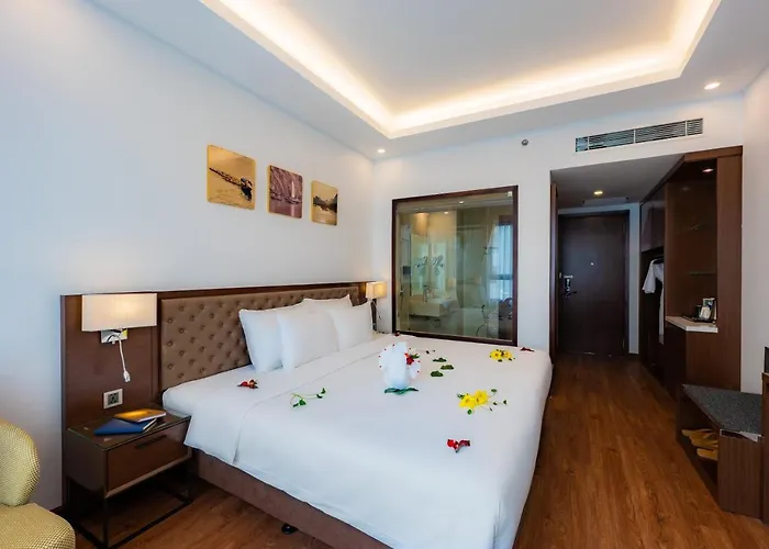 New Century Hotel Ha Long