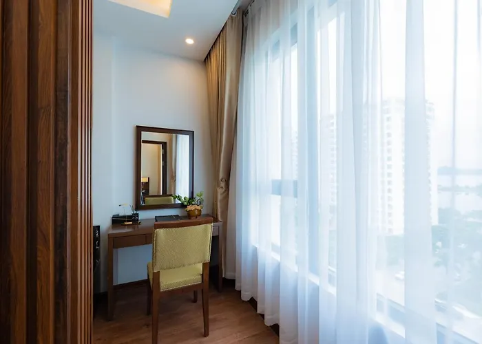 New Century Hạ Long