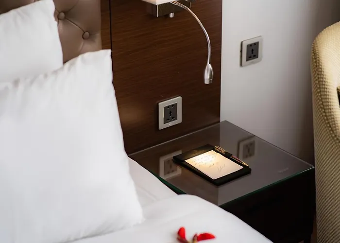 Hotel New Century Hạ Long