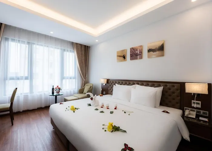 New Century Hạ Long