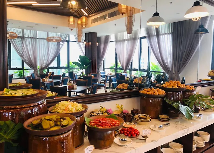 New Century 4* Hạ Long